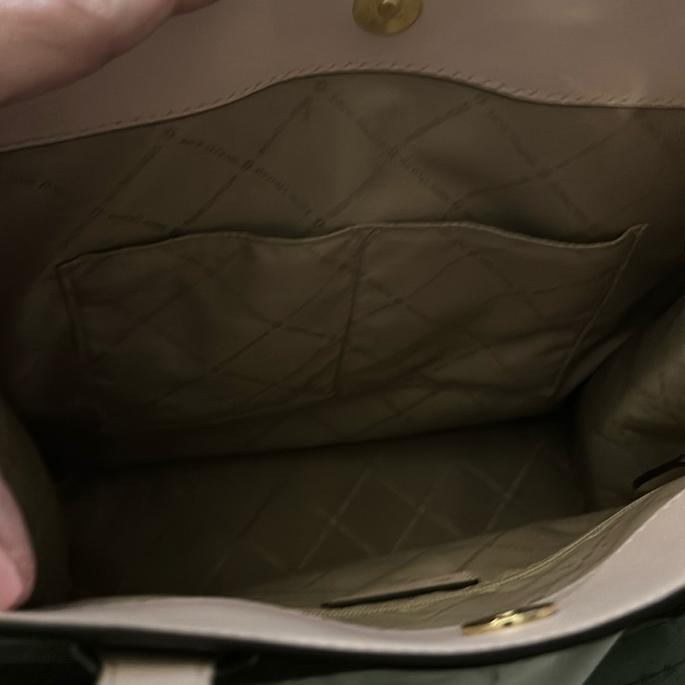 Michael Kors KENLY LARGE LOGO TOTE BAG - Picture 7 of 8